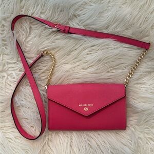 Micheal Kors jet set envelope crossbody